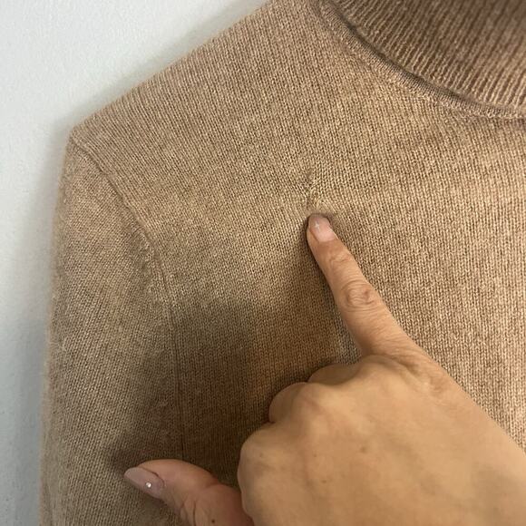 Lord & Taylor Womens 100% Cashmere Turtleneck Sweater Sz S Brown Preppy Flaw - Picture 11 of 12